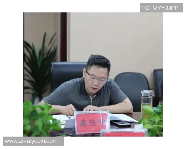 荷兰女国脚罗尔德公开谈论与女友恋情：两人曾因亲密照片受批评引发的勇气与自我认同